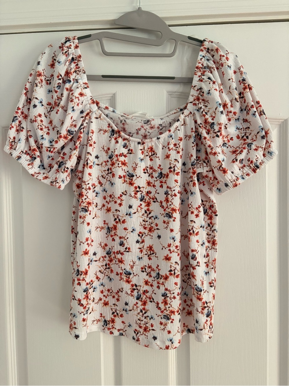 White Floral Puff-Sleeve Square-Neck Blouse
